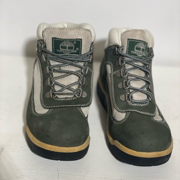 TIMBERLAND YOUTH FIELD Green and White leather and suede boot. Size 3 1/2 - Picture 1 of 7